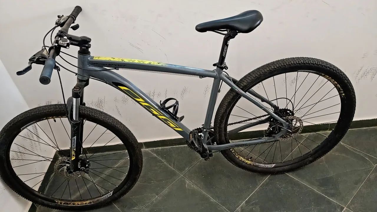 Bicicleta oggi em ótimo estado