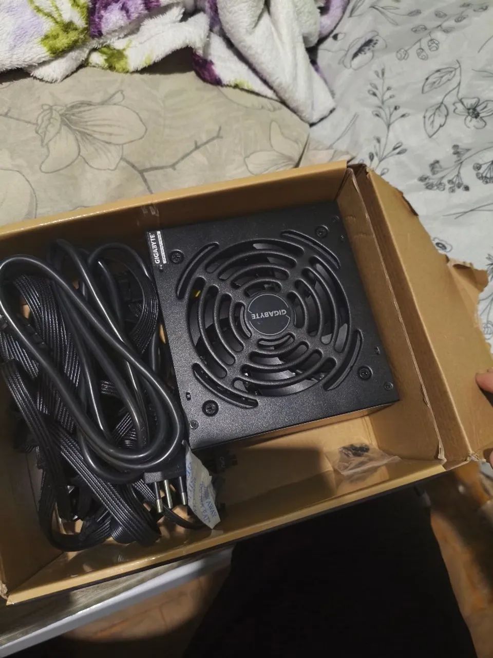 Fonte da gigabyte 650w em perfeito estado