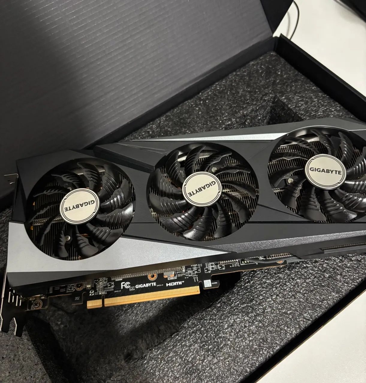 RX 7600 GIGABYTE - Foto 3