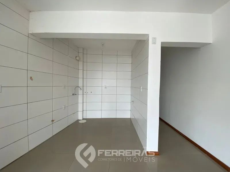 Apartamento 2 dormitórios sendo 1 suíte com garagem no Centro de Tramandaí - Foto 7
