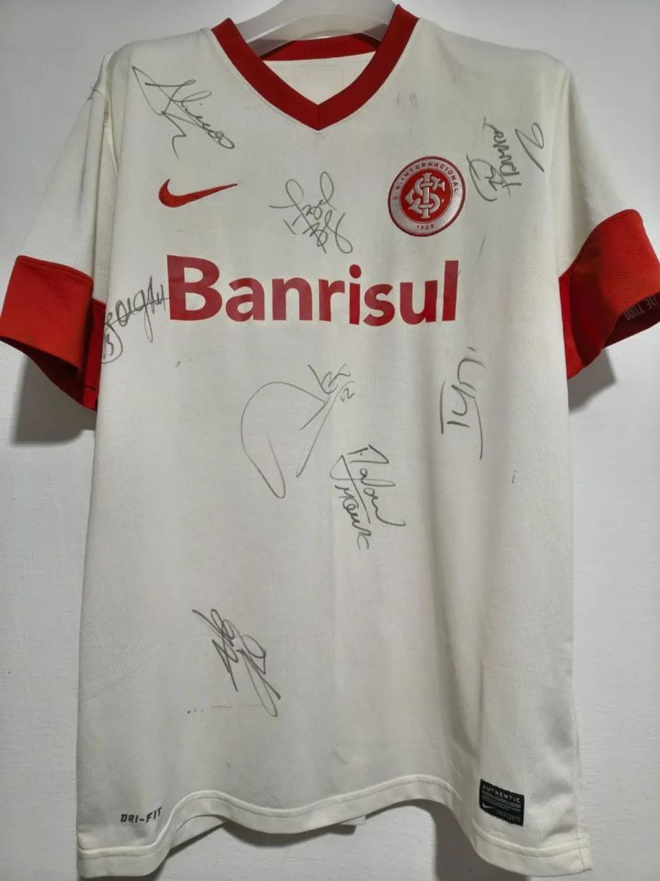 Camisa do internacional autografada 