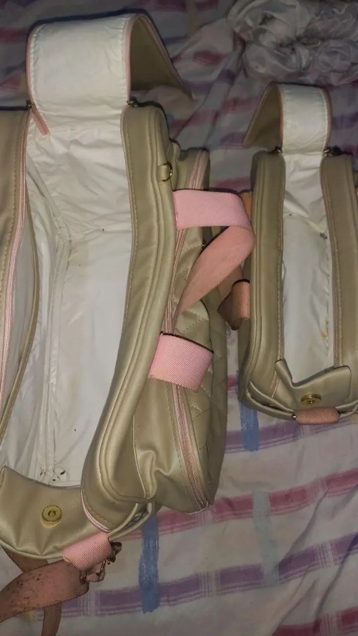 Bolsa usada porém conservada saída da maternidade etc.. só falta lavar as alças 60 reais  - Foto 5