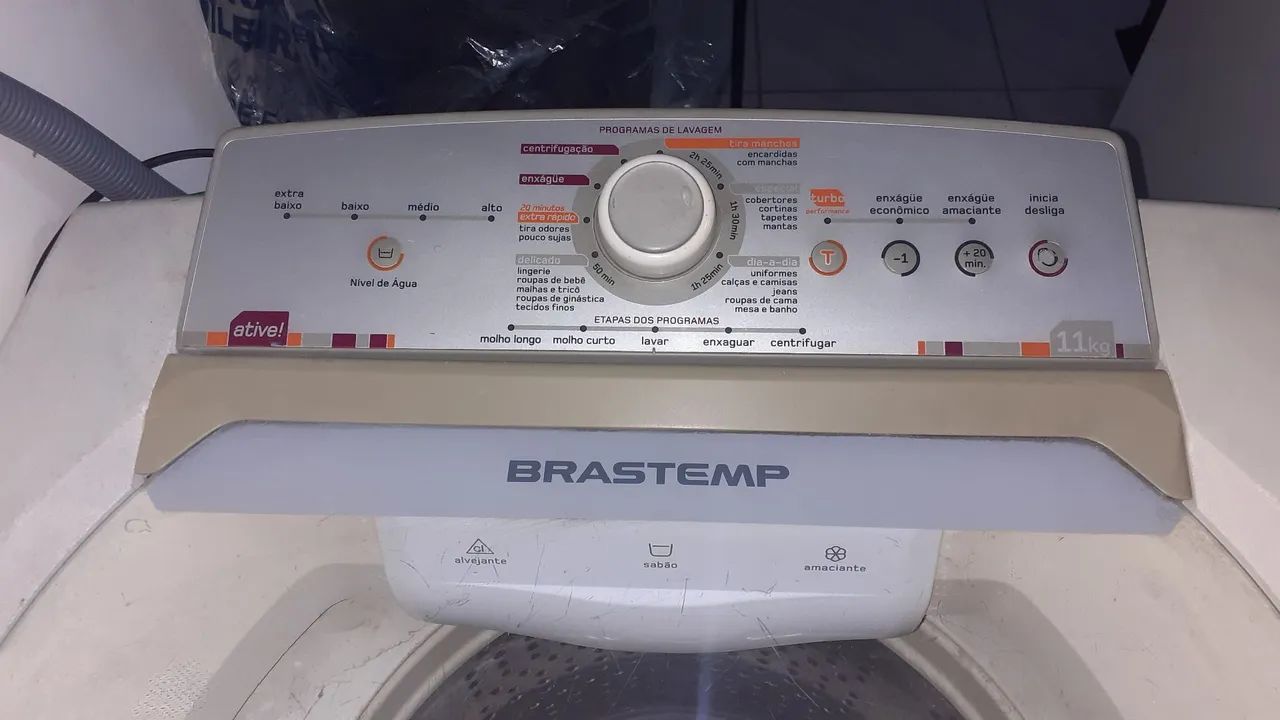 MÁQUINA DE LAVAR ROUPA 