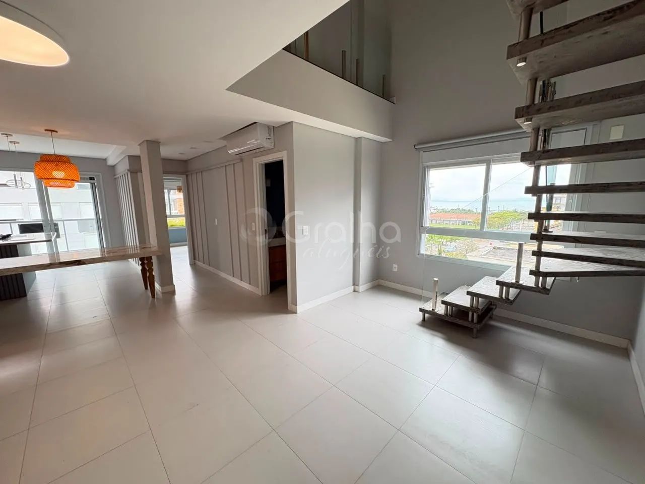 Duplex, 3 suítes próximo a Praia de Jurerê - Foto 2