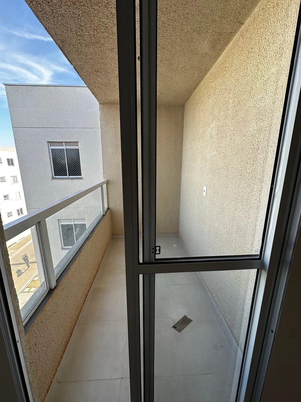 Apartamento NOVO com sacada no Residencial Berati - Foto 3