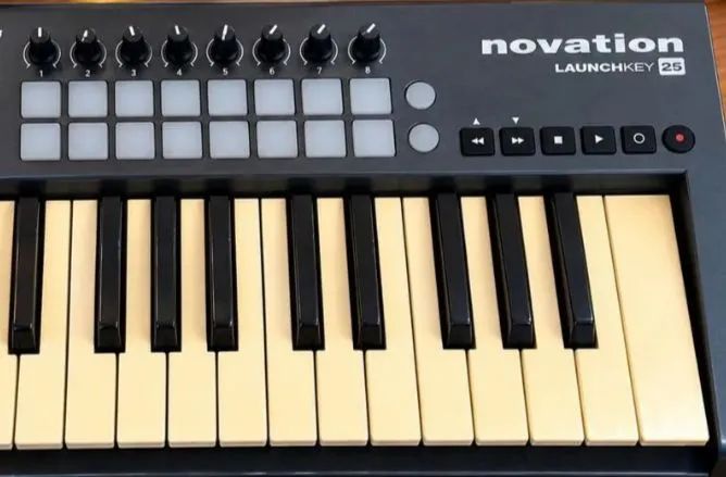 Novation launchkey mk1 - Foto 3