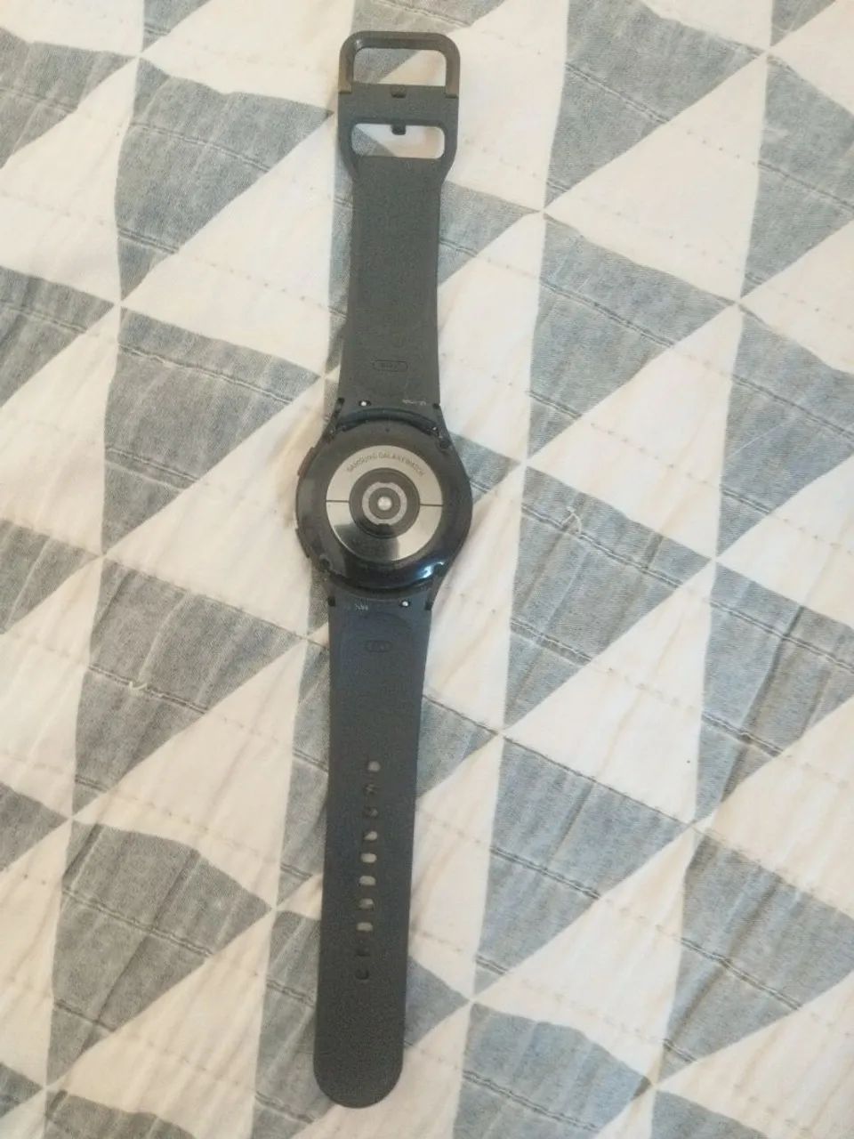 Galaxy watch 4 com marcas de uso - Foto 3