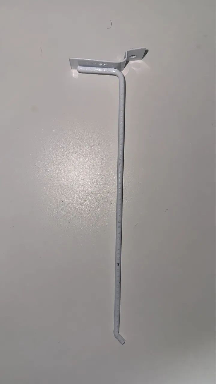 Ganchos para painel canaletado brancos 20cm - Foto 3