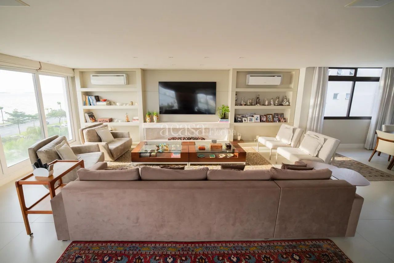 Apartamento 3 suítes na Beira Mar de Florianópolis