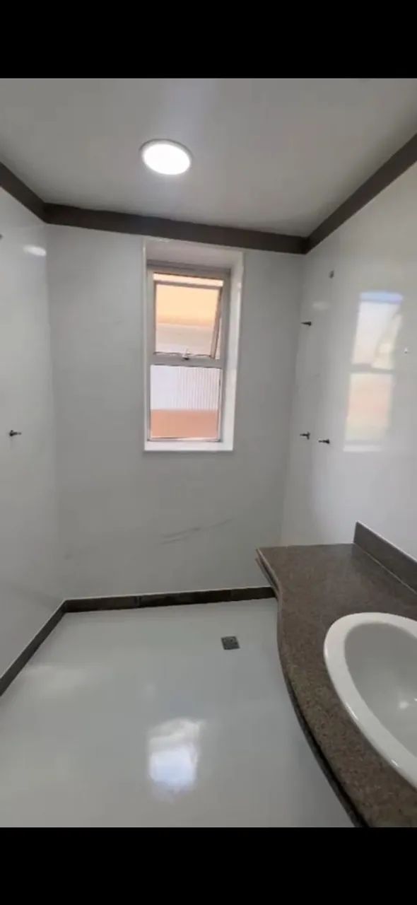 Decoração e acabamentos banheiros, cozinha e pisos.