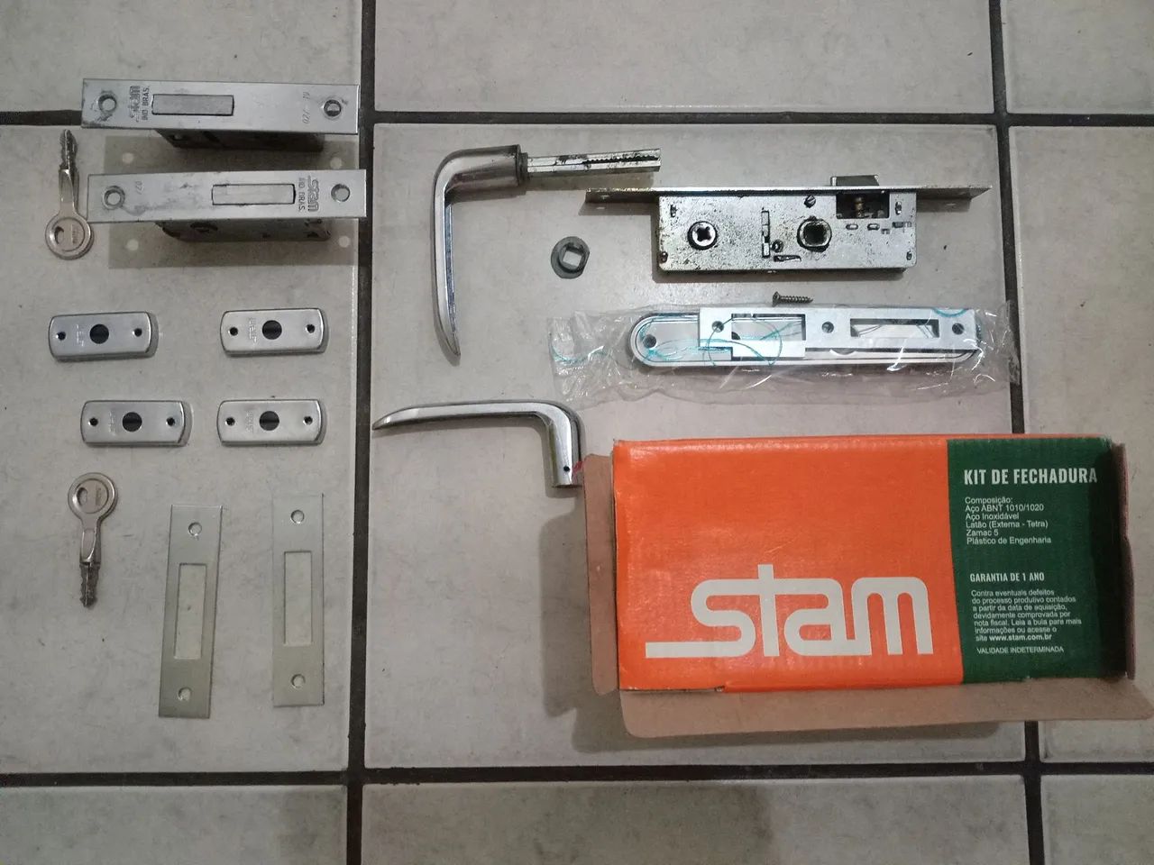 Stam Lock Kit Complete with Two Tetras64962668980995120