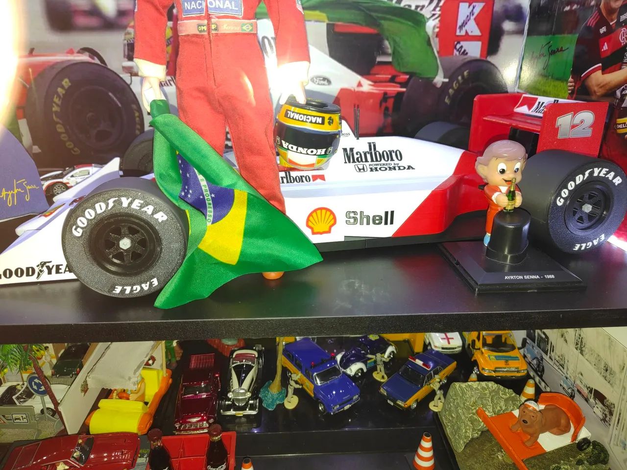 MCLAREN DO AYRTON SENNA MP 4X4 55cmX28cm  - Foto 5