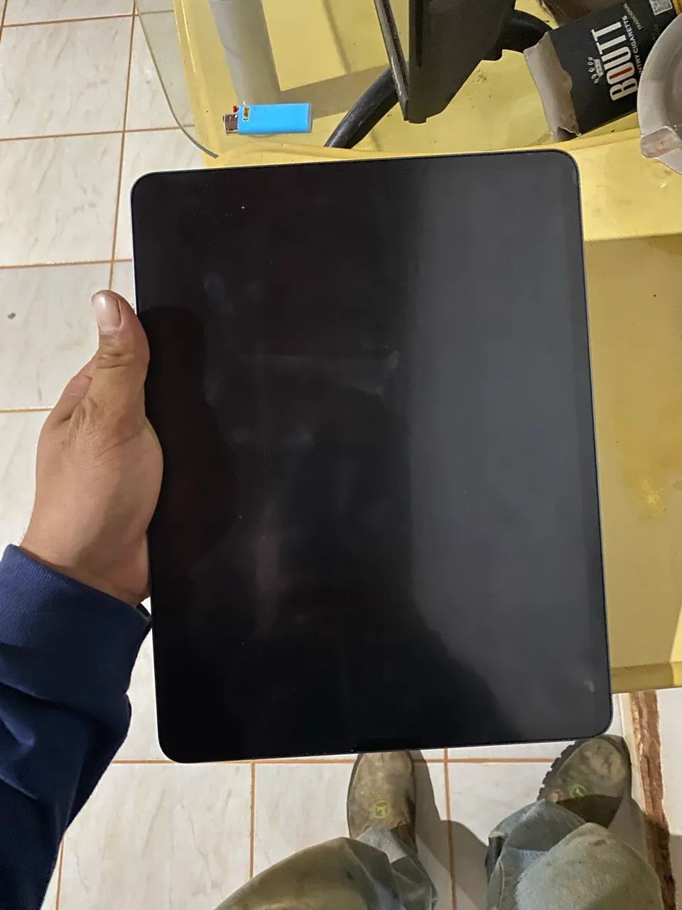 iPad 12.9 pro 512 gb não pega chip  - Foto 4