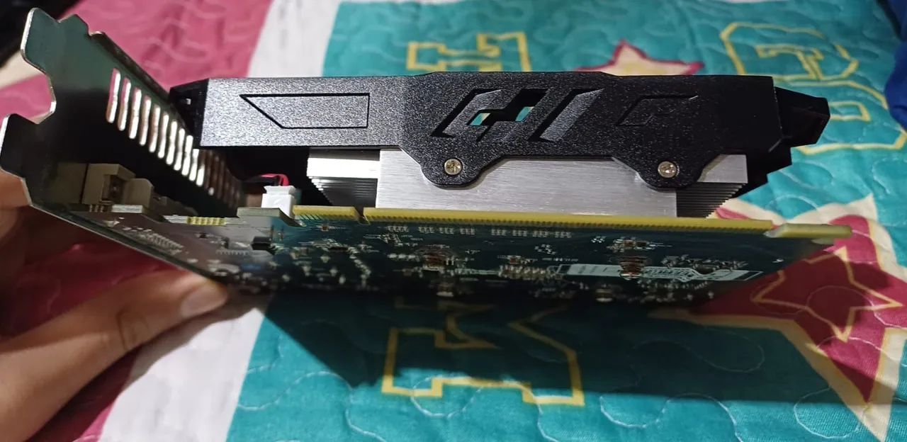 Placa de video rx560 de 4gb de vram e uma fan da bluecase - Foto 3