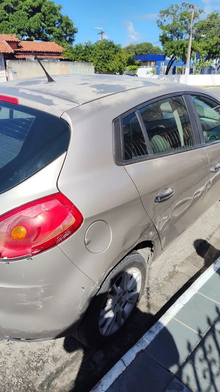 Fiat Bravo Essence Dualogic 1.8 Flex 16V 5P 2013 - Foto 2