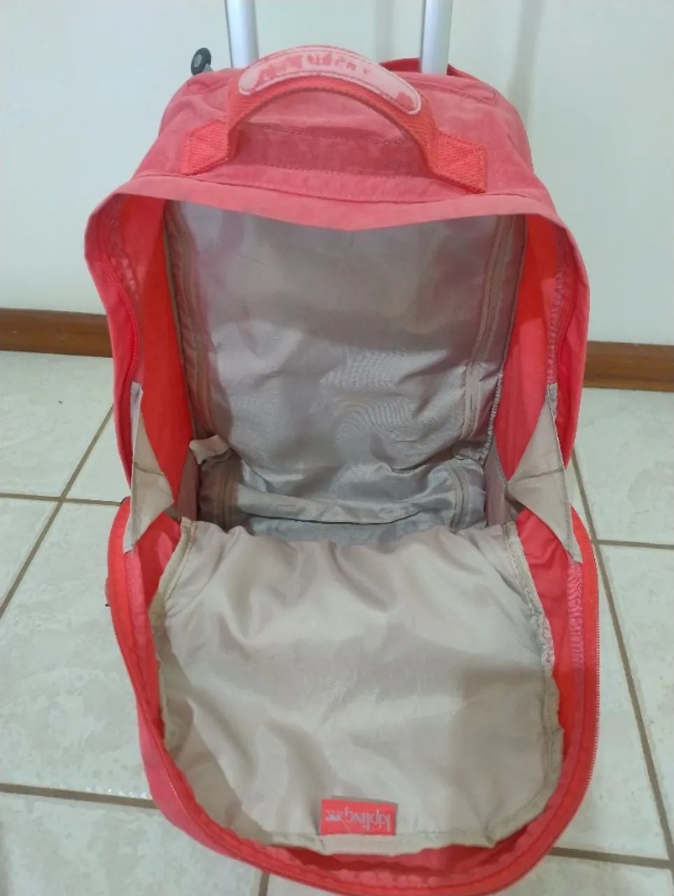 Mochila Kipling original com carrinho - Foto 2