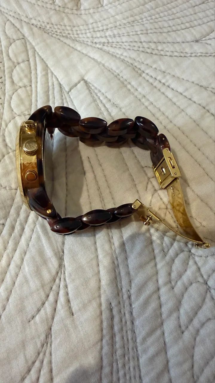 Relógio Michael Kors marrom tartaruga - Foto 2