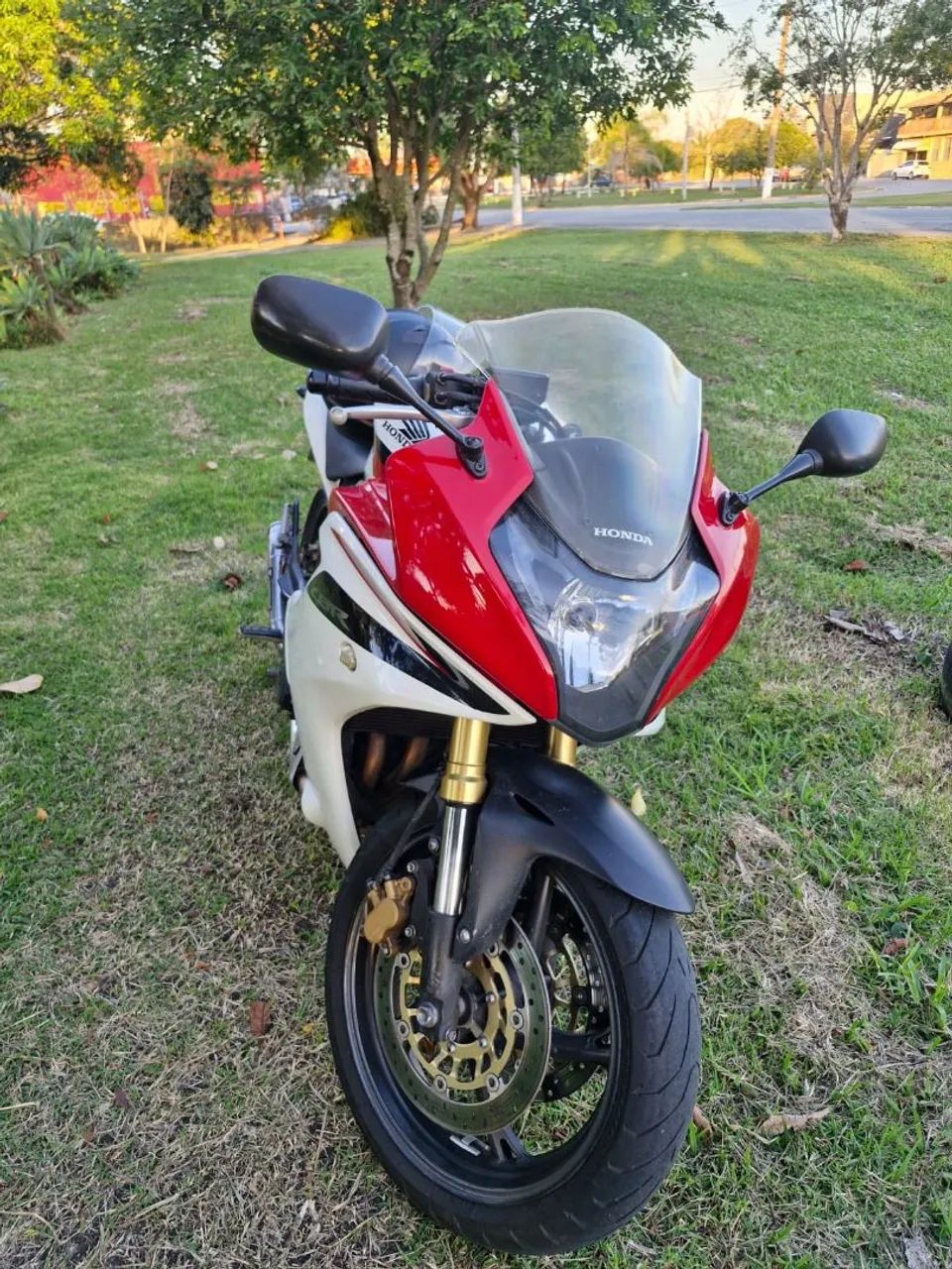 CBR 600 F conservada e de procedência  - Foto 4