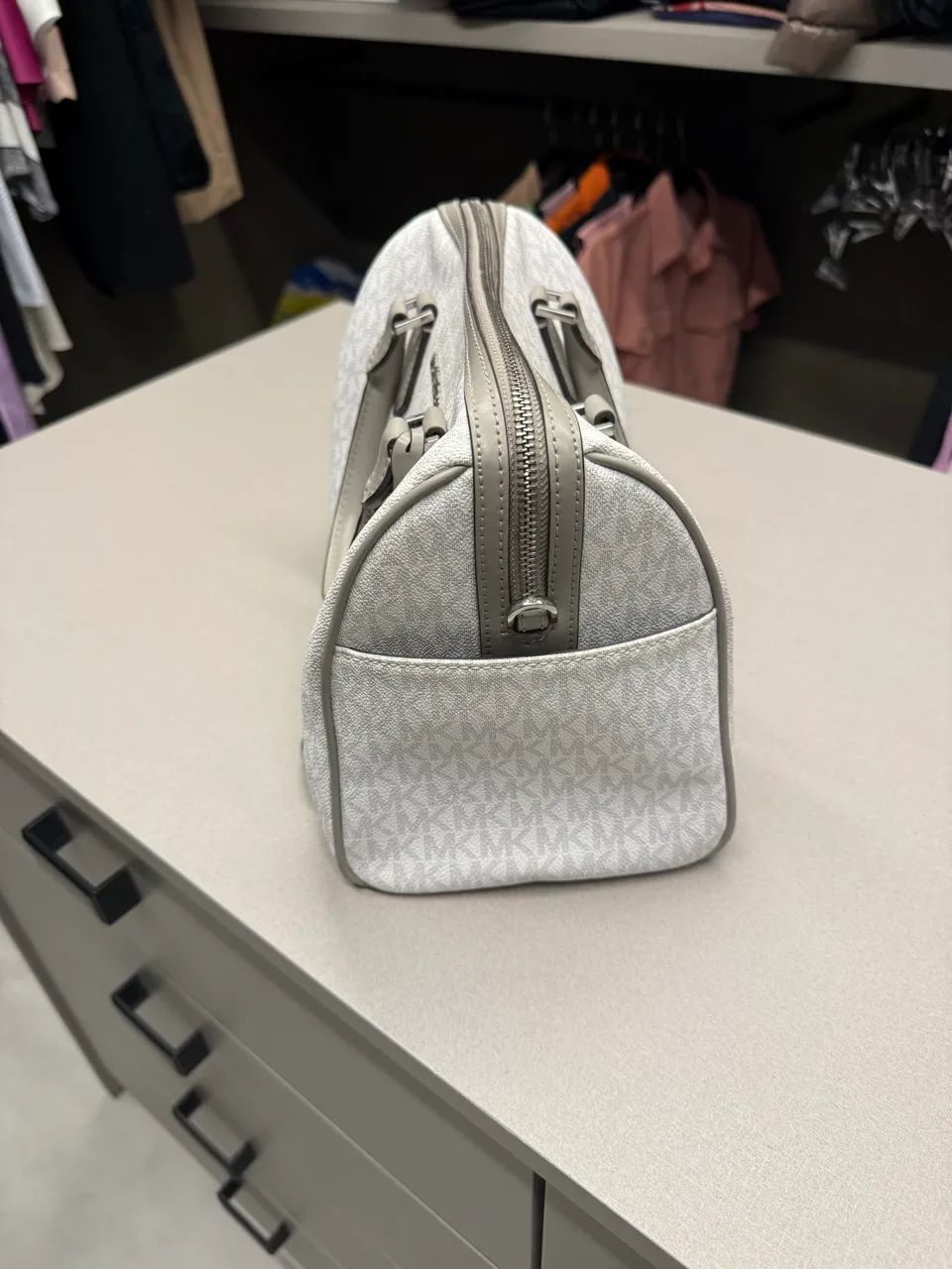Bolsa baú Michael Kors