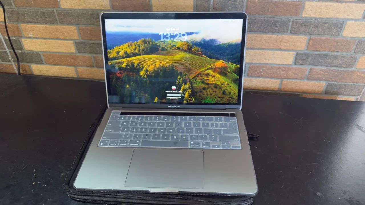 MacBook Pro M1 2020 16 RAM 256 SSD bateria 92% - Notebooks - Vila