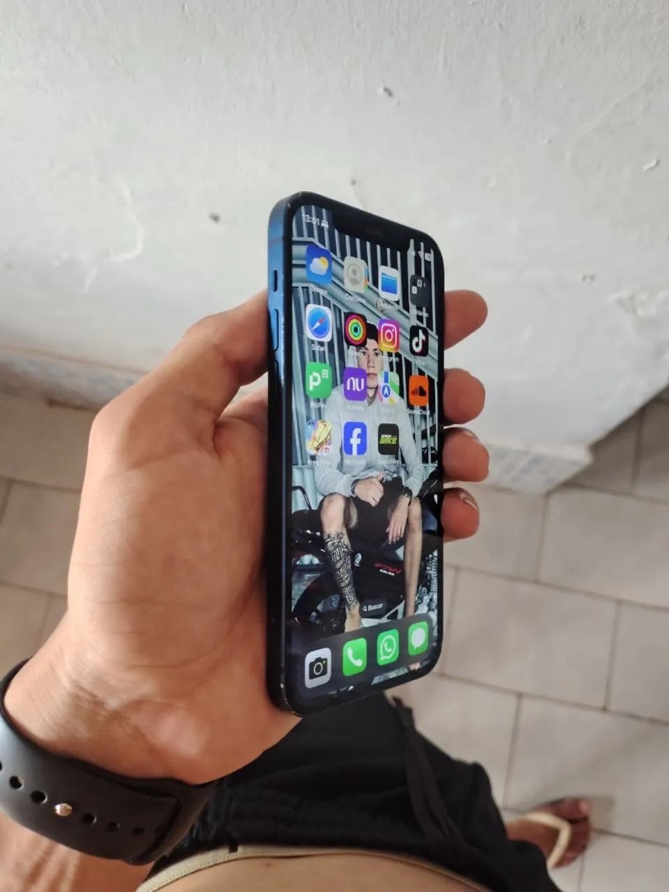 IPHONE 12 - Foto 4