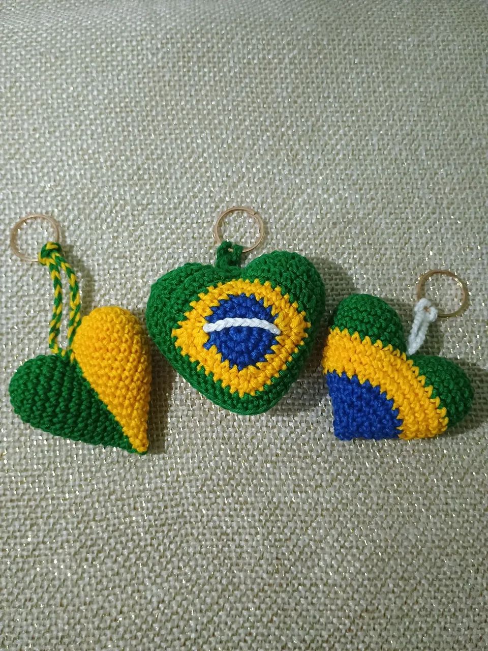 3 chaveiros em crochê Brasil  - Foto 3