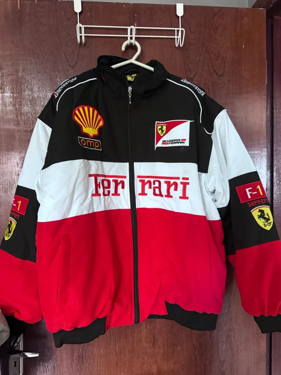 Jaqueta Ferrari