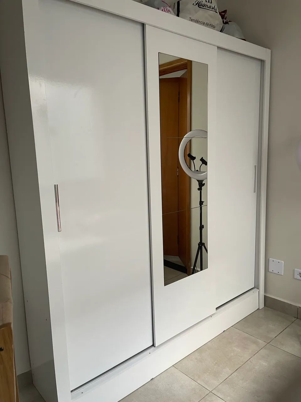 Guarda Roupa com Espelho