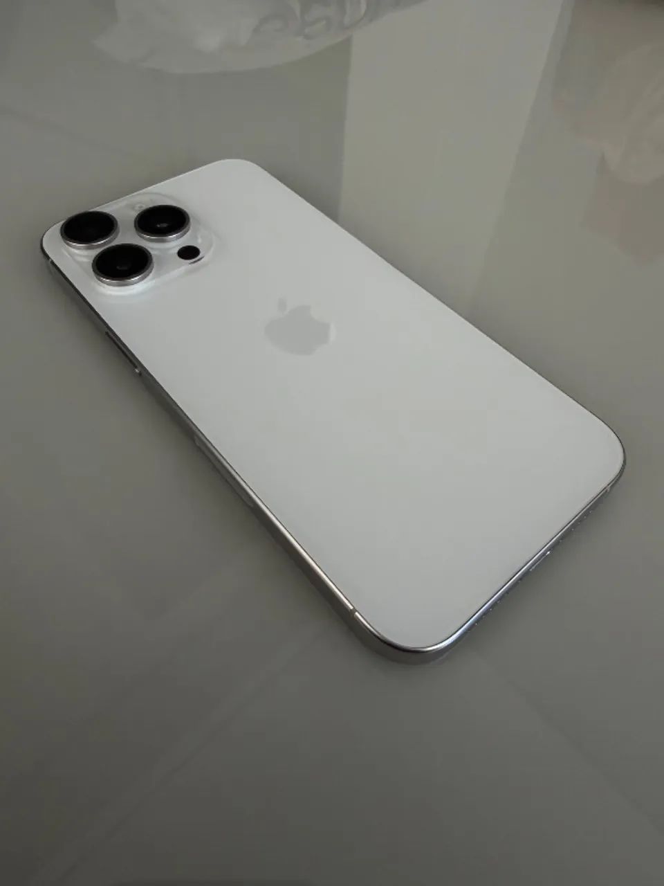 iPhone 15 Pro Max 256gb (ótimo estado) 86% bateria