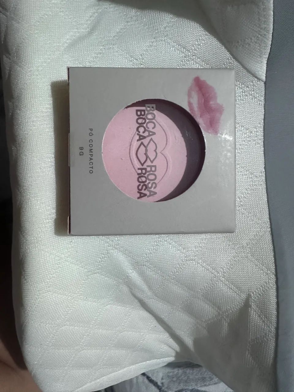 ? Pó Compacto Boca Rosa - Cor Jujuba (9 g) ?