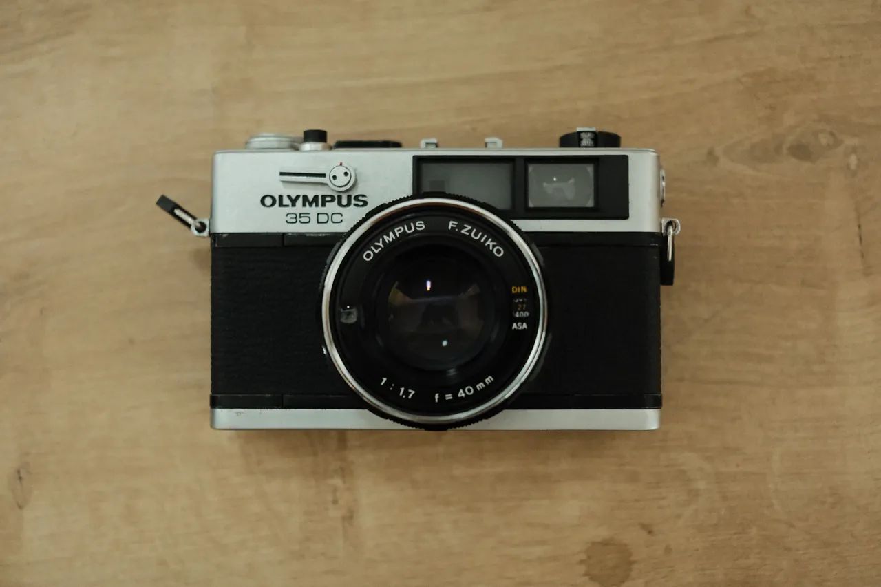 OLYMPUS 35 DC フィルムカメラ F.Zuiko 40mm f/1.7 Olympus 35 DC + F.Zuiko 40mm f/1.7 - Câmeras e Filmadoras