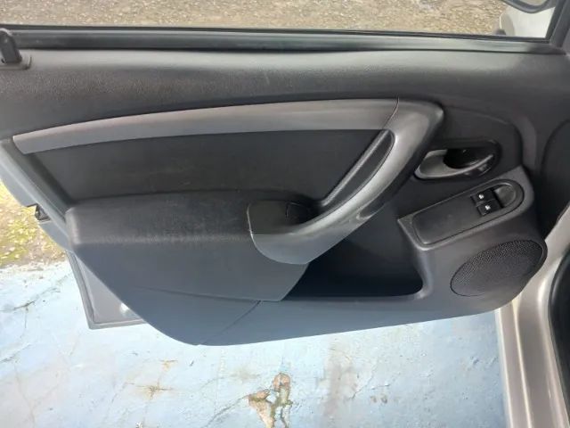 Renault Logan Expression Hi-Flex 1.6 8V 4p, foto 19 de 19
