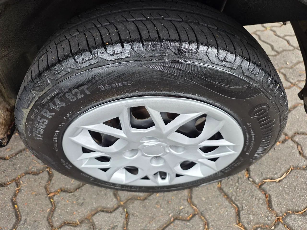 Ford Ka 1.0 8V/1.0 8V ST Flex 3p, foto 10 de 11