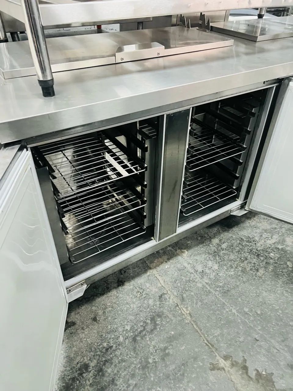 Balcão refrigerado c/Condimentadora Macom 03 portas  - Foto 4