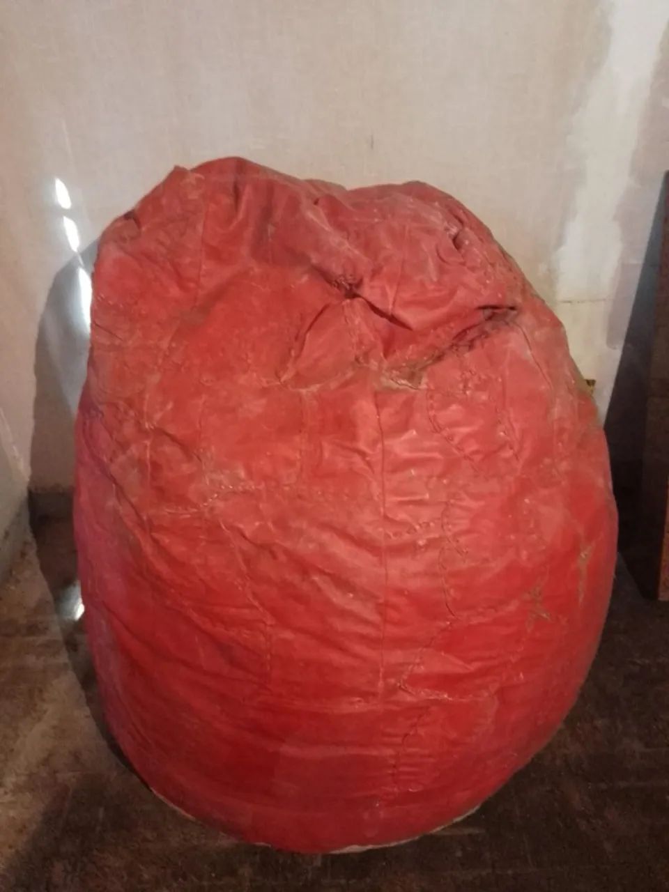 Puff Gigante em Couro Vermelho  - Foto 3