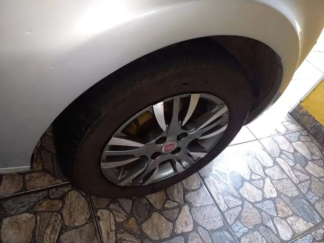 Fiat Idea Attractive 1.4 Fire Flex 8V 5P 2014 - Foto 5
