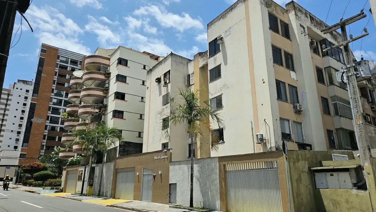 Alugo apartamento no Renascença, 3 quartos.