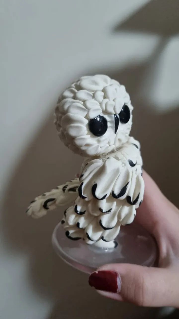 Coruja de biscuit feita a mão - artesanato 