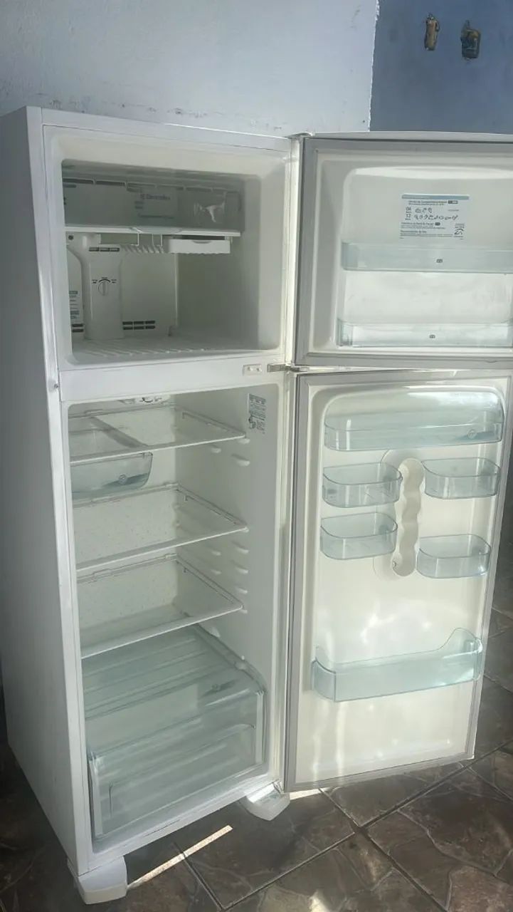Vendo geladeira usada funcionando perfeitamente  - Foto 5
