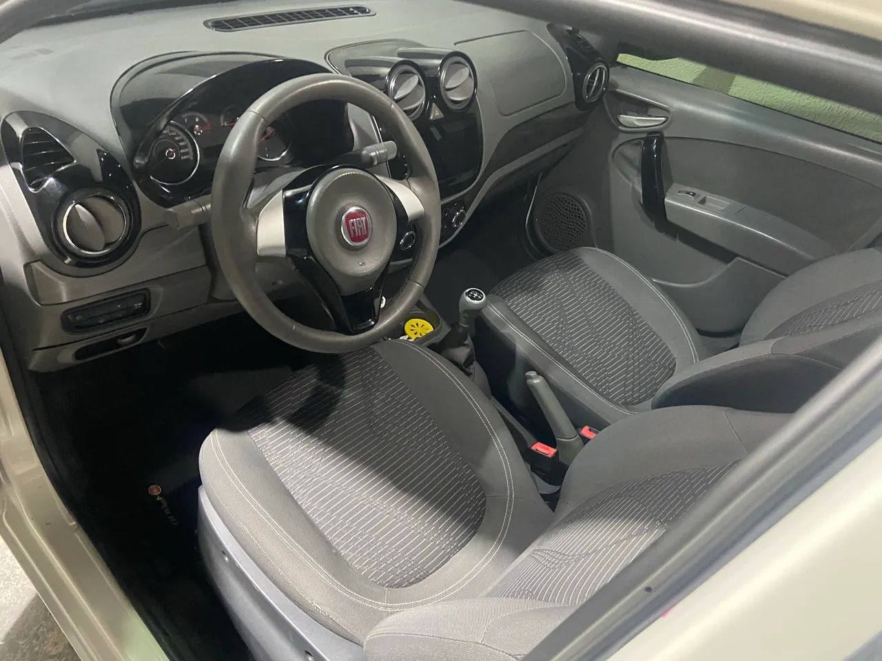 Fiat Palio Palio ATTRACTIVE 1.0 EVO Fire Flex 8v 5p 2014