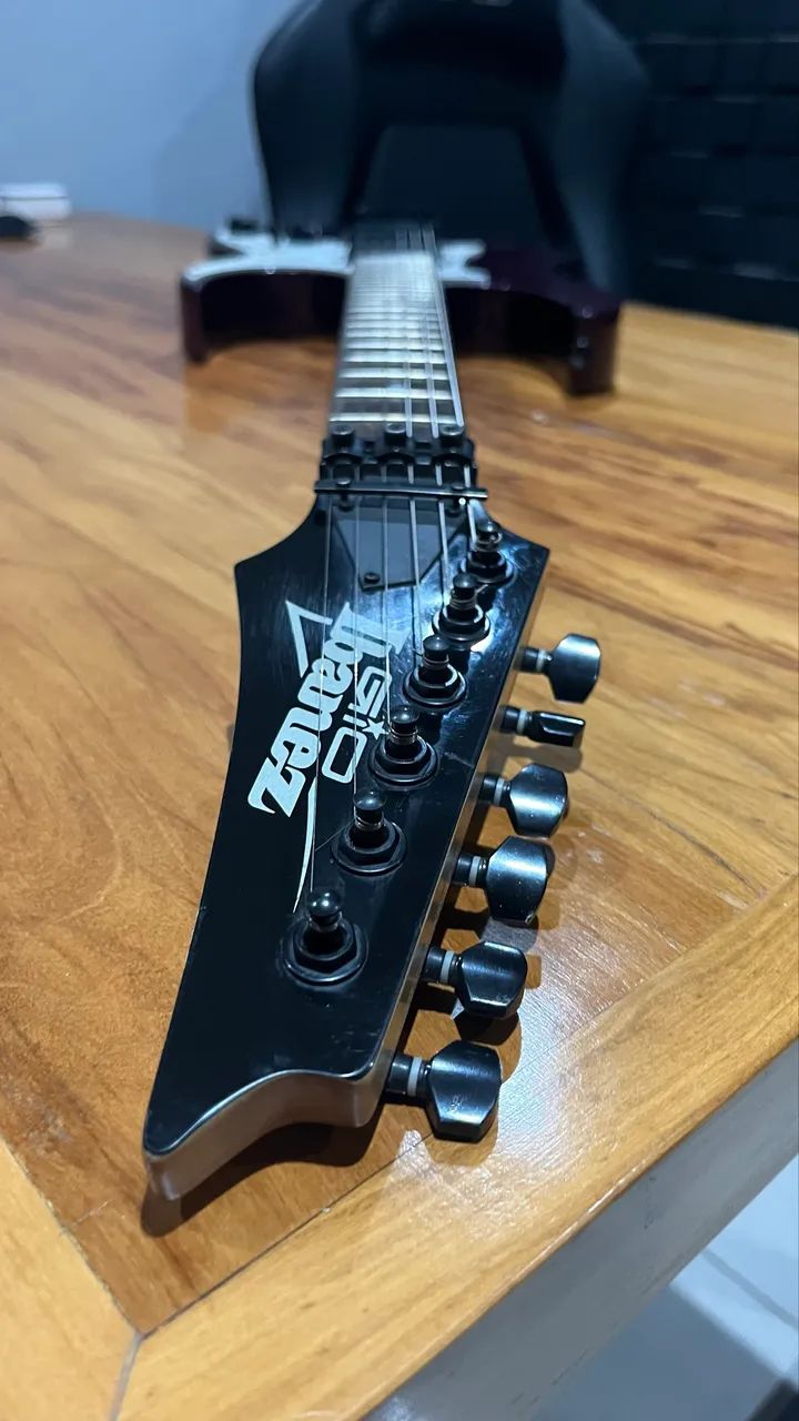 Guitarra Ibanez GIO GRG250B - Deep Violet Metallic (DVM) Usada - Foto 4
