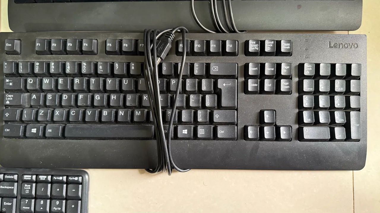 Teclado USB mecânico Lenovo e Diebold - Foto 2
