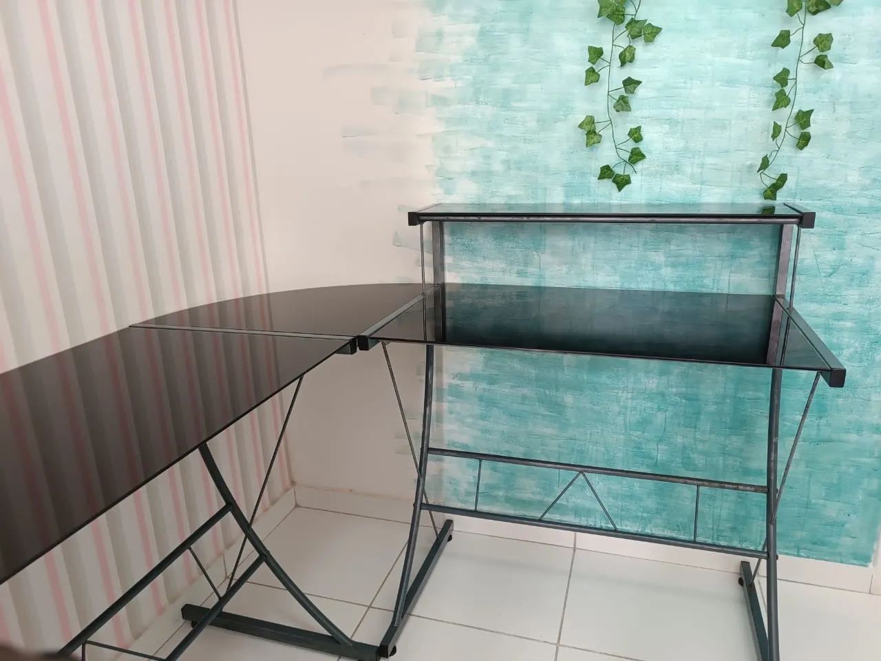 Mesa em vidro para escritório ou quarto - Foto 4