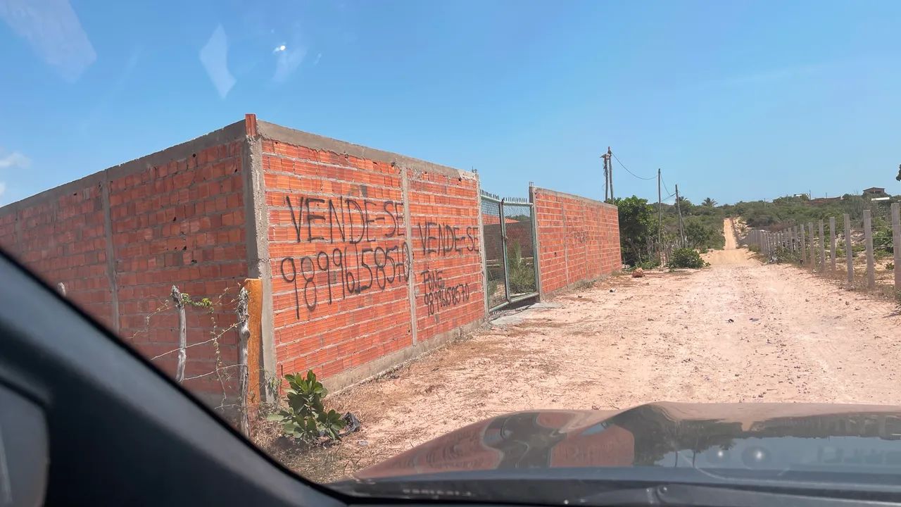 Vende -se um terreno  em Barrerinhas 