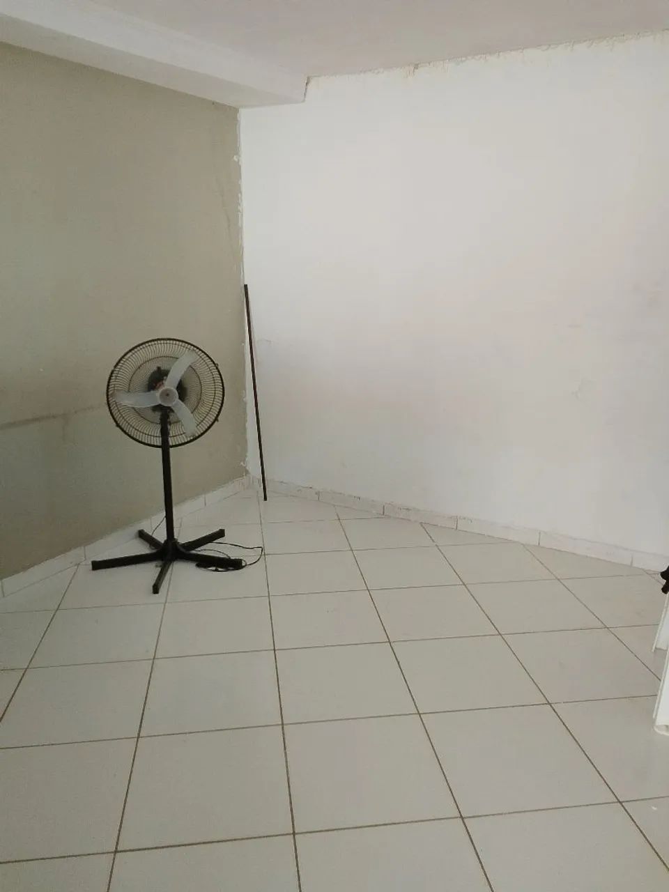 Vende-se 2 casas no mesmo quintal carragem  - Foto 3