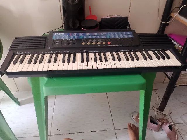 Teclado da marca Casio CT -647 - Foto 3