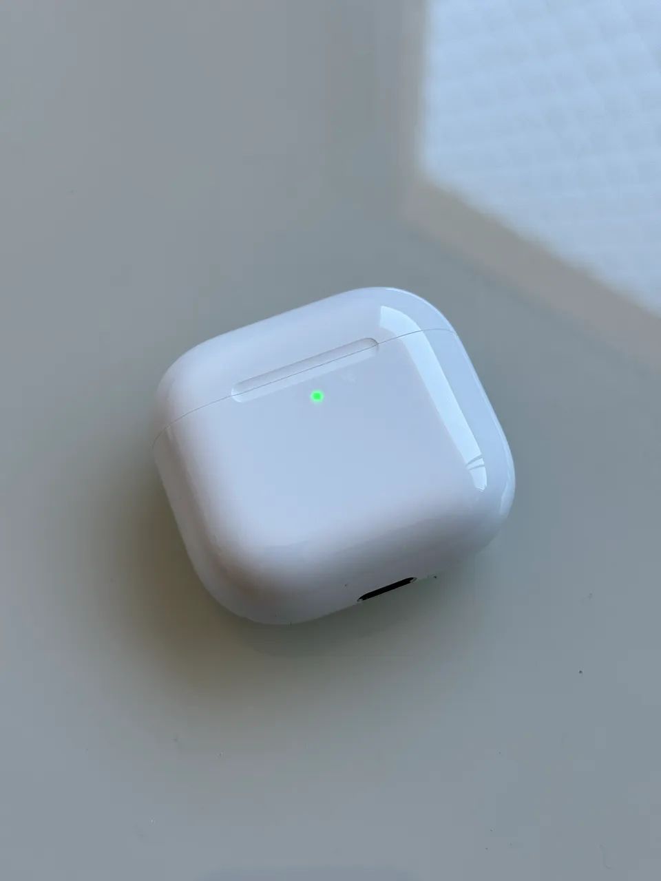 airpods 4 apple (original) + capinha mugust - 4 meses de uso