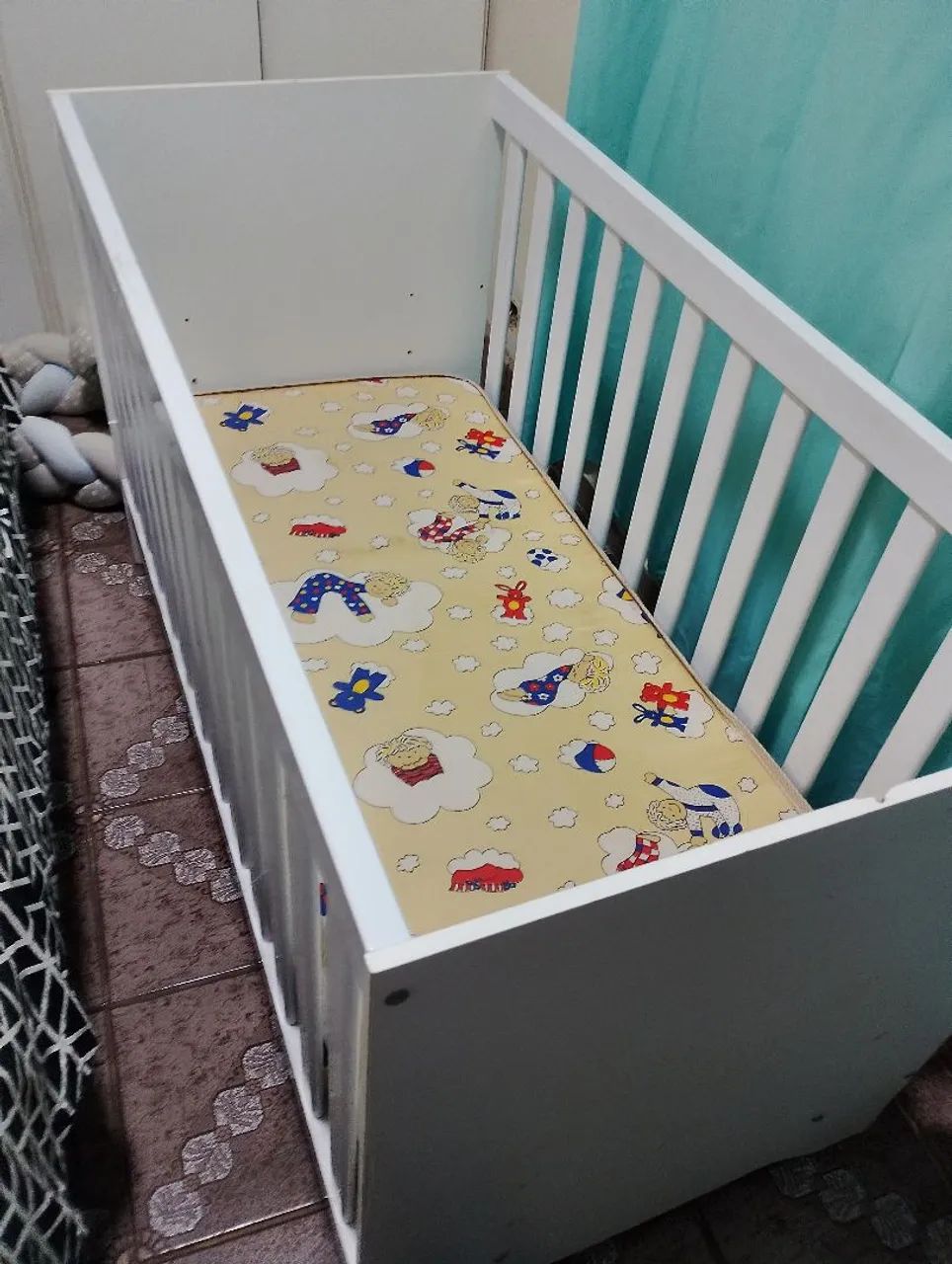 Berço com colchão ( travesseiro e trança de proteção) - Foto 4