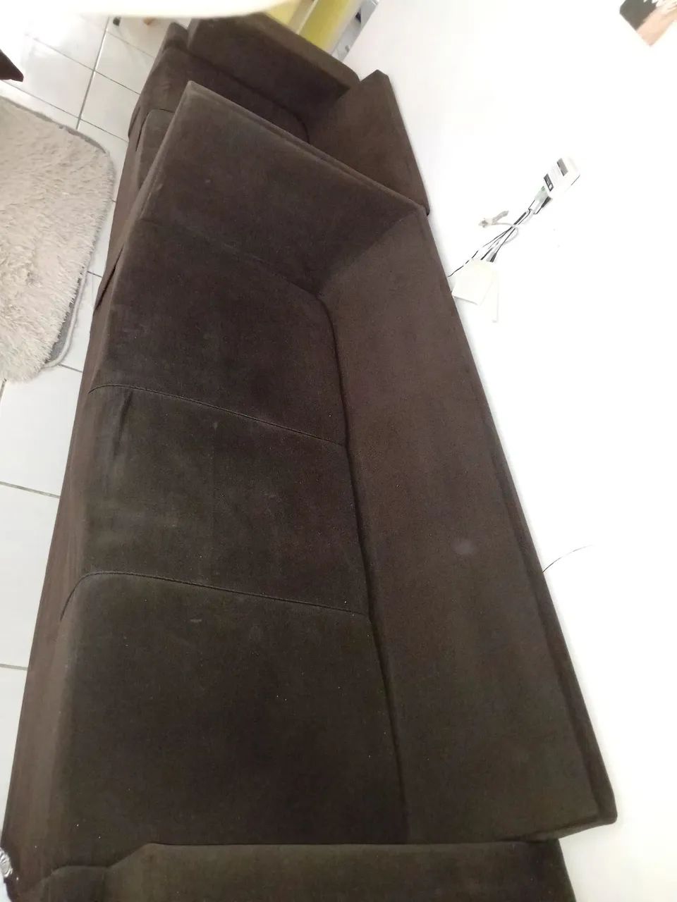 Sofá de canto duplo.
