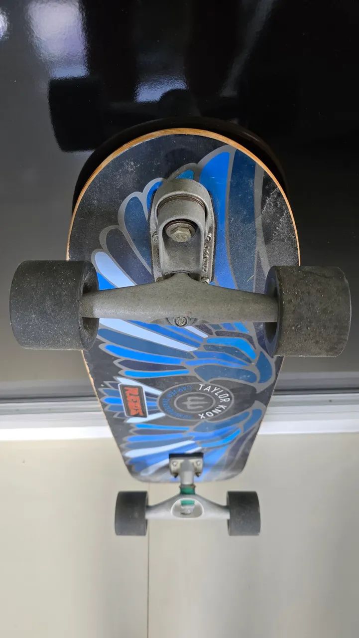 Skate Carver Taylor Knox com rolamento Red Bones - Esportes Sobre